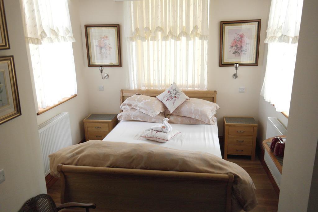 Little Red Rooster Rest Tenby Quarto foto
